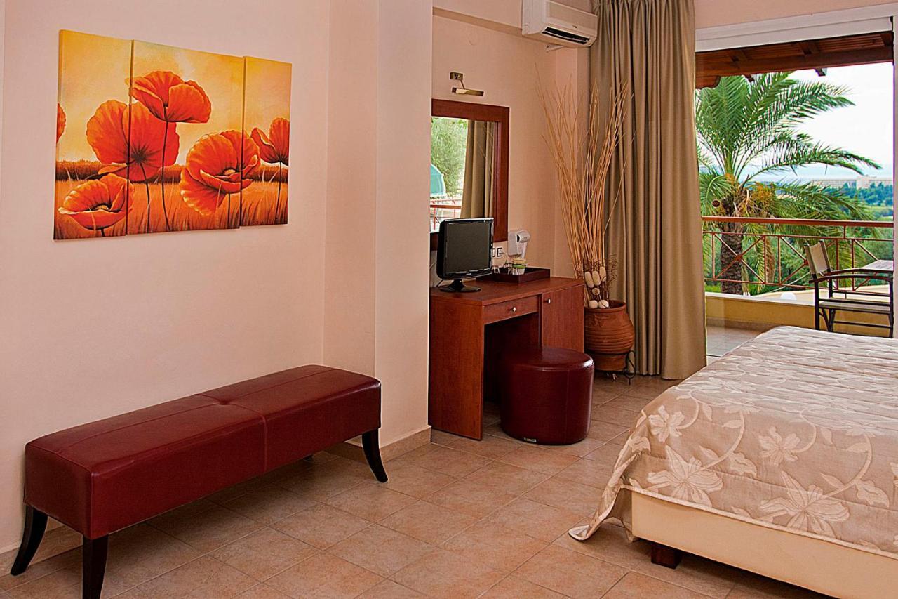 Kelyfos Hotel Neos Marmaras Ruang foto